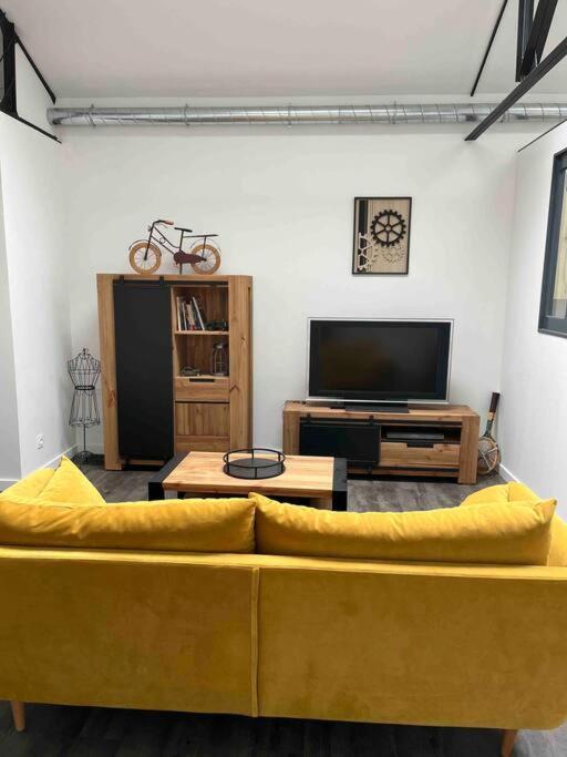 维耶尔宗Loft Relais Coeur De France别墅 外观 照片
